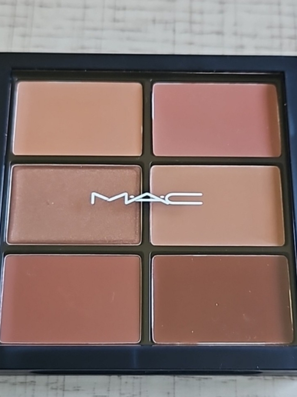 MAC PRO LIP PALETTE! "MODERN BROWNS" *DISCONTINUED!*